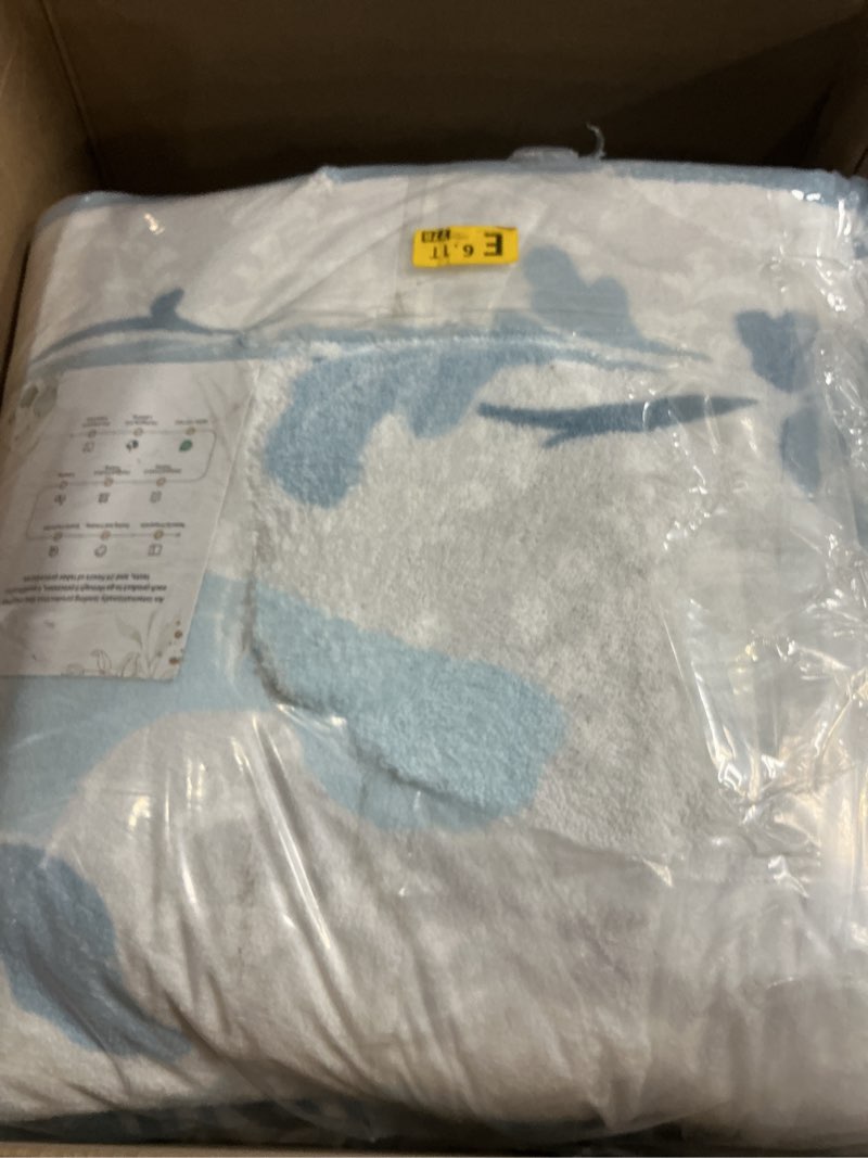 Condition photo showing New/Like New for soulful medium pile 8x10 rugs for living room - soft foot feel large area rug - mist blue boho floral - washable non-slip - perfect for bedroom kids room under dining table office mist blue/multi?magnolia2? 8'x10'(rectangular)