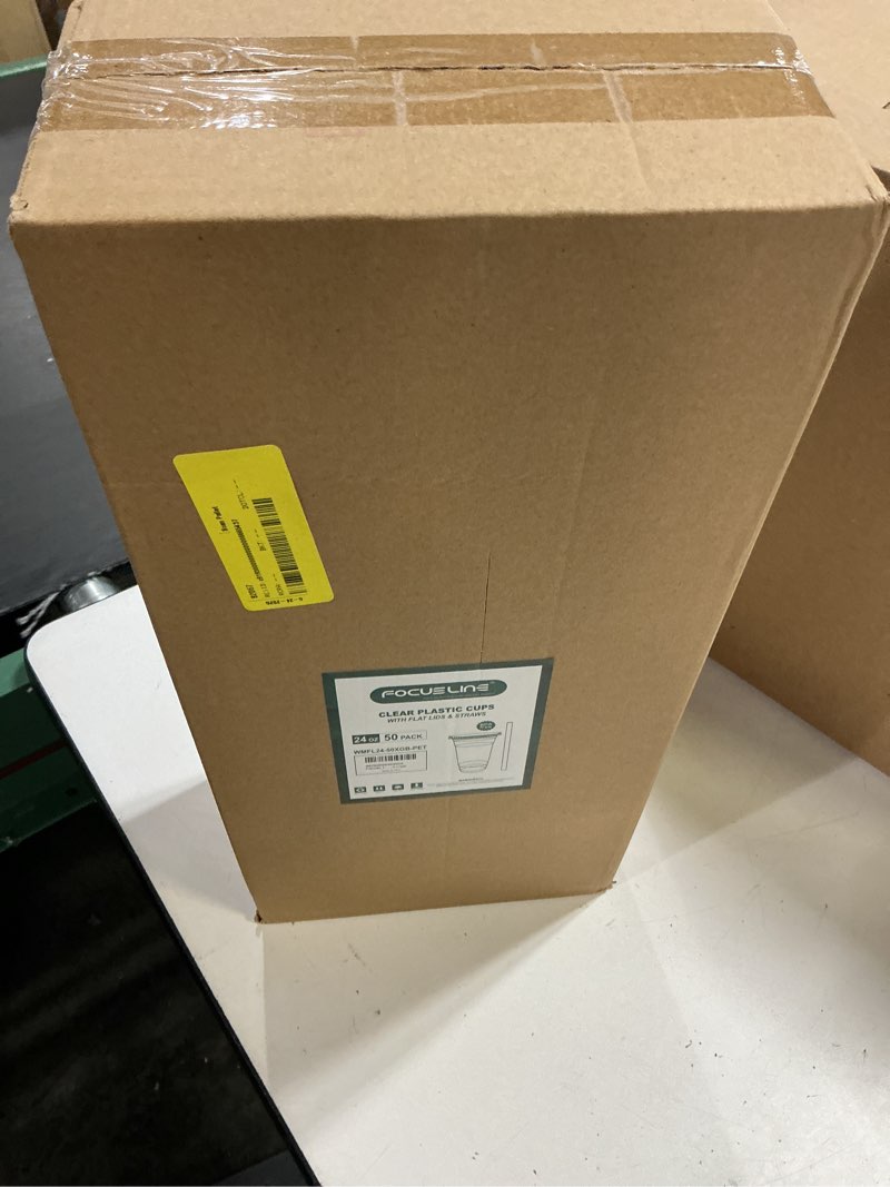Condition photo showing New/Like New for focusline 50 sets - 24 oz clear plastic cups with lids, disposable cups with straw lids for cold drinks, milkshake, smoothie, iced coffee and to-go drinkings