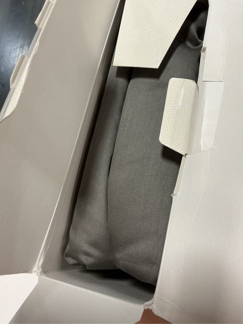 Condition photo showing New/Like New for Mayfair Linen 100% Egyptian Cotton Fitted Sheet Queen Size - Luxury 600 Thread Count Queen Fitted Sheet Only, Soft, Cooling 16" Deep Pocket Bottom Sheets, Sateen Weave, Hotel Quality - Dark Grey Queen 02 - Dark Grey