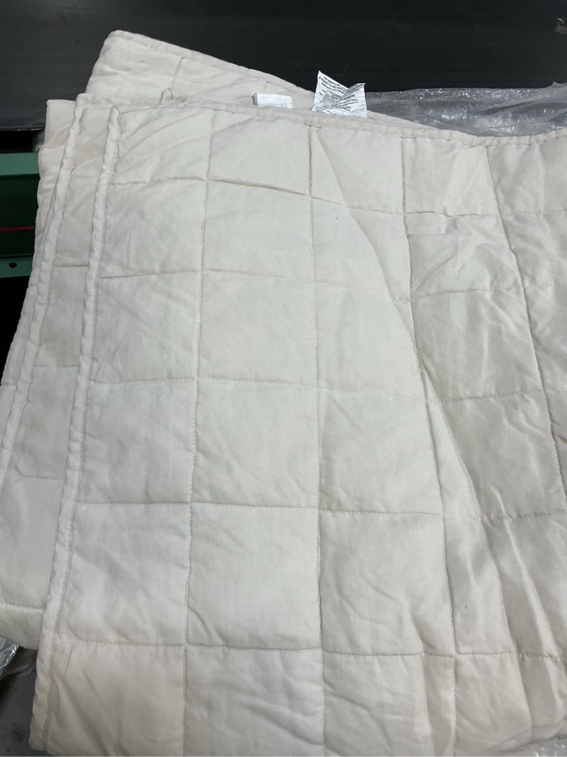 Condition photo showing Good Condition for quince european linen box quilt calking sand