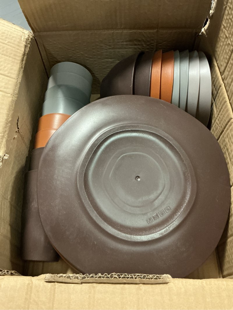 Condition photo showing Good Condition for teivio 32-piece kitchen plastic wheat straw dinnerware set, service for 8, dinner plates, dessert pl