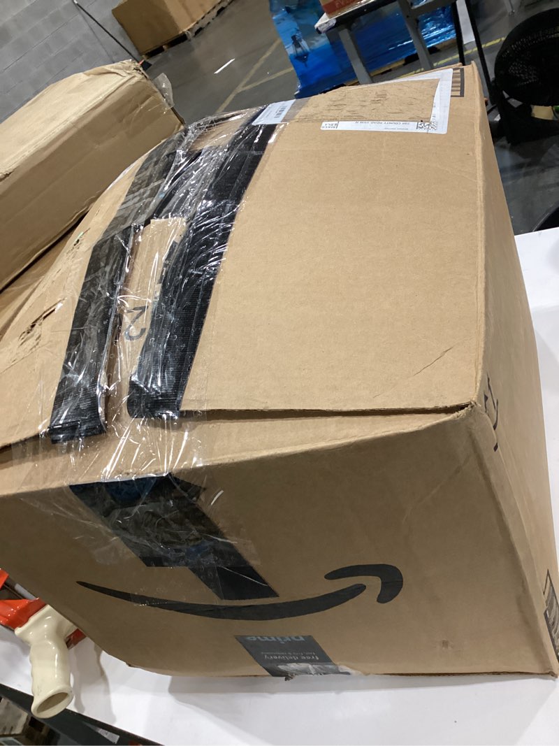 Condition photo showing Good Condition for cushion