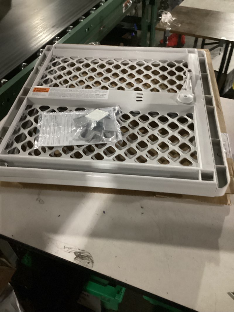 Condition photo showing Good Condition for North States 5-Way Pet Gate, Model# 8619