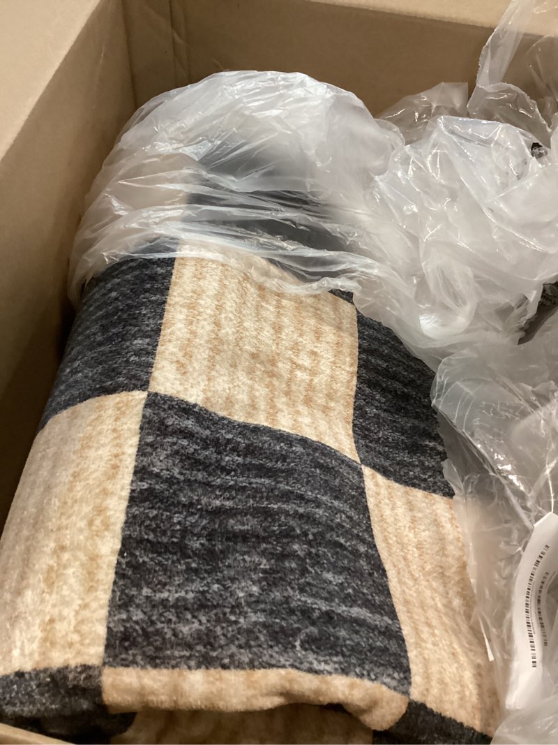Condition photo showing Good Condition for LIVEBOX 8x10 Area Rugs for Living Room, Checkered Non-Slip Washable Rugs, Farmhouse Neutral Classic Geometric Pattern Large Boys Area Rug for Bedroom, Carpet for Dining Room Office (Black,8'x10') 8' x 10' (Rectangular) Black/Checkerboard