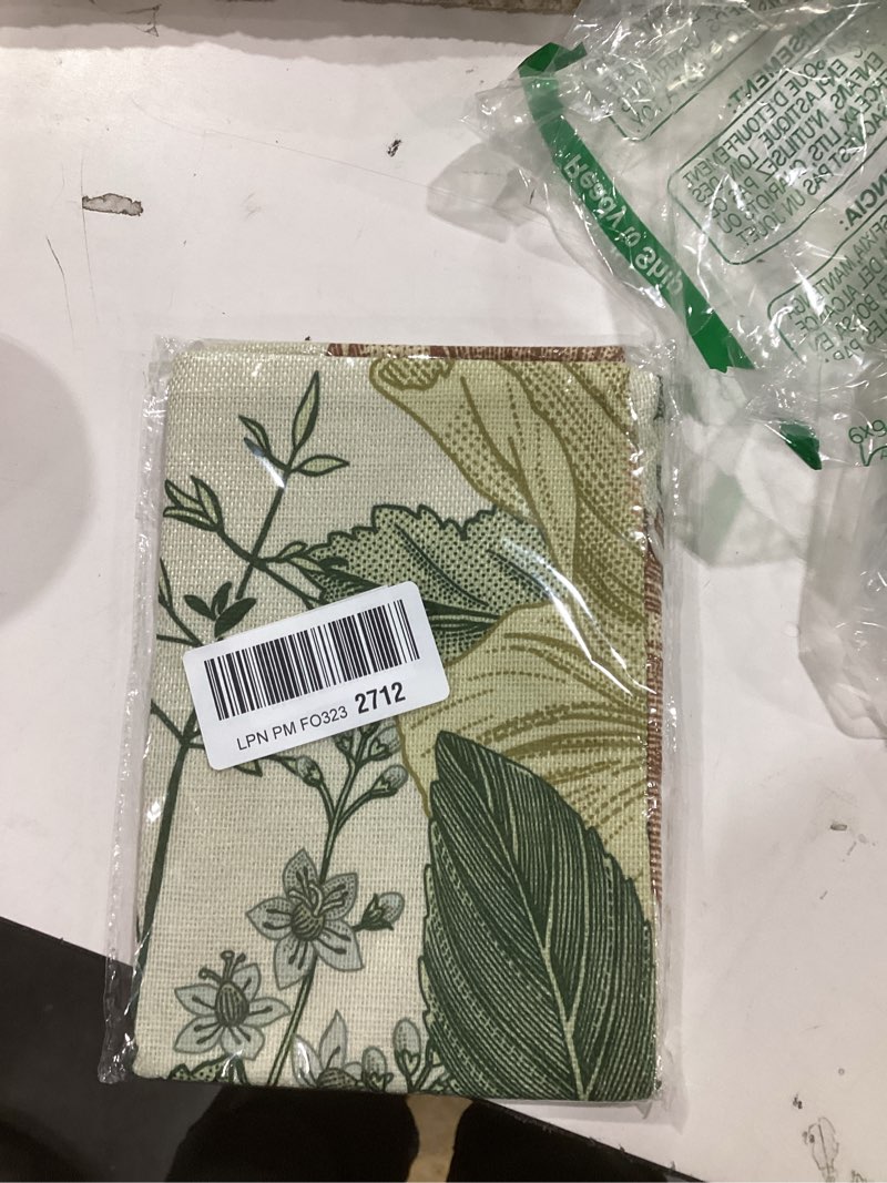 Condition photo showing New/Like New for TSSOHU Vintage Flowers Pillow Cover Rustic Cotton Linen Decorative Square Throw Pillow Cover 18x18 Inch for Sofa Couch Decoration Tss30