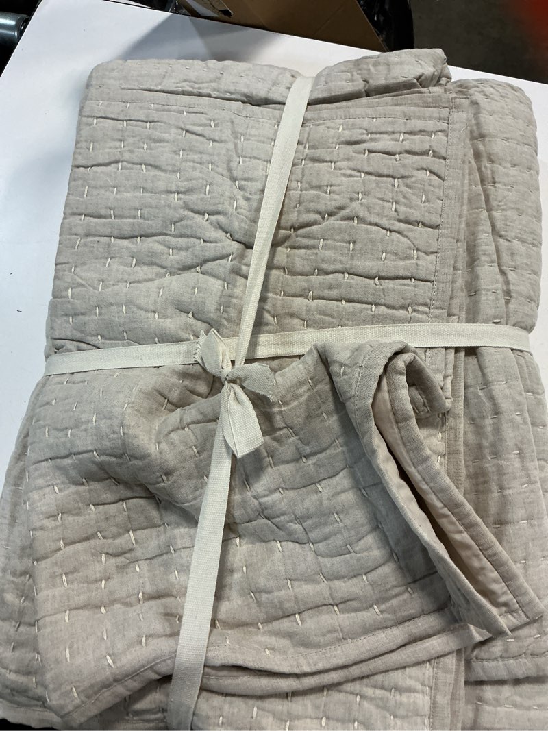 Condition photo showing Good Condition for quince organic cotton hand stitched quilt set sand queen
