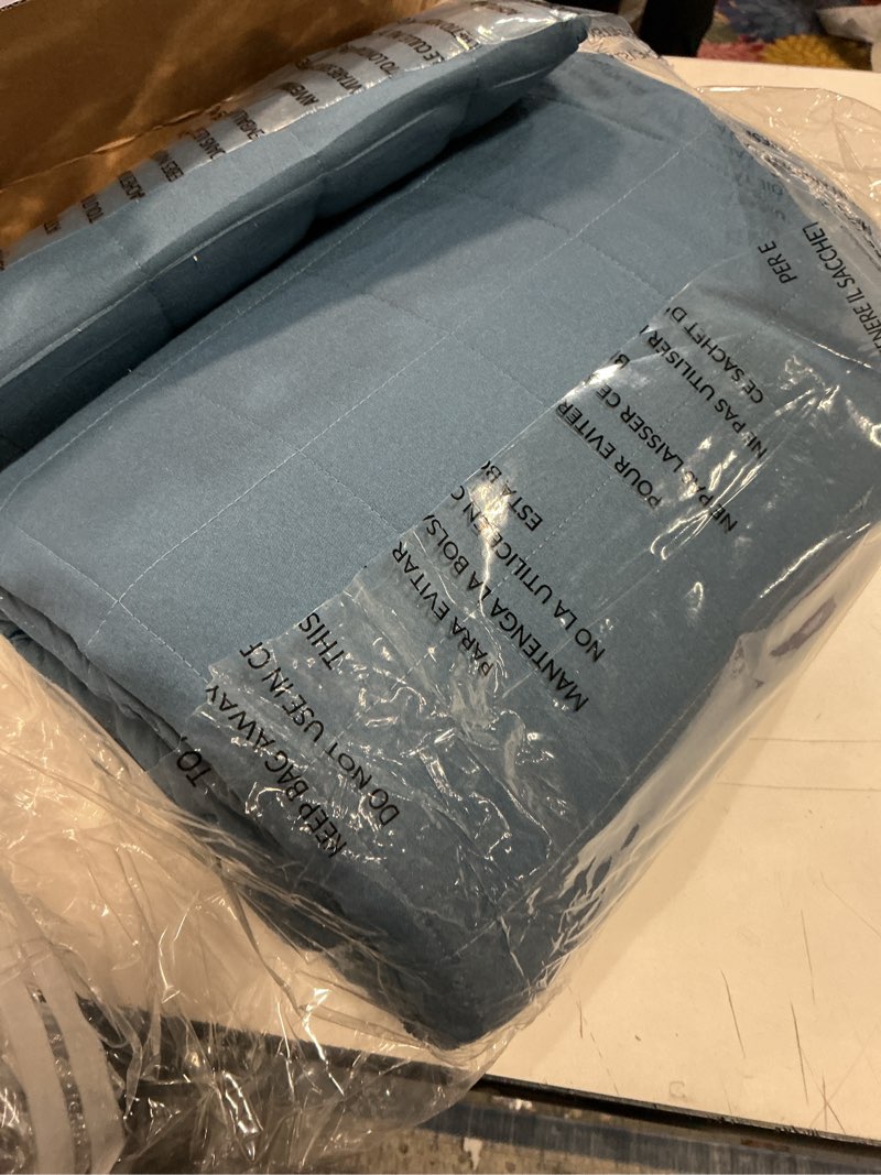 Condition photo showing Good Condition for BEDELITE Velvet Quilt Set Queen Size - Luxury Velvet Comforter Bedding Set 3 Pieces, Soft Cozy Dusty Blue Oversized Bedspread Coverlet for All Seasons with 2 Pillow Shams Shiny Dusty Blue Full/Queen(88"x92")