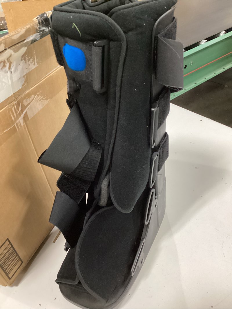 Condition photo showing Good Condition for united ortho air cam walker fracture boot, medium, black medium (pack of 1) black
