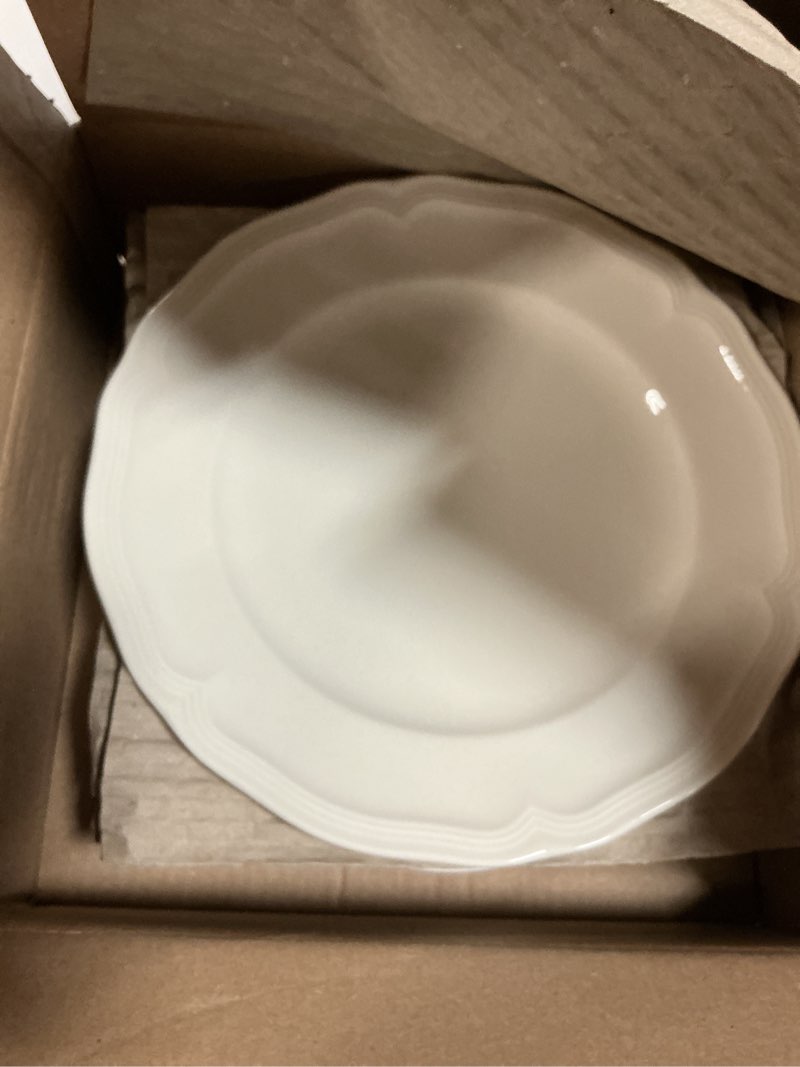 Condition photo showing Good Condition for ( incomplete )villeroy & boch manoir collection 18-piece dinnerware set, plates & bowls, premium porcelain, made in germany, dishwasher & microwave safe, rich, creamy white