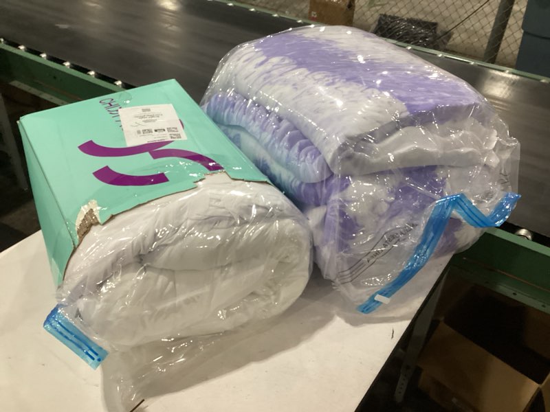 Condition photo showing Good Condition for chixpace dual layer 4 inch memory foam mattress topper queen - 2 inch gel memory foam and 2 inch pillow top mattress pad, 7-zone egg crate 2-in-1 design (white)