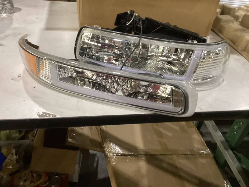 Condition photo showing New/Like New for Left an right headlight assembly unknown make and model 
