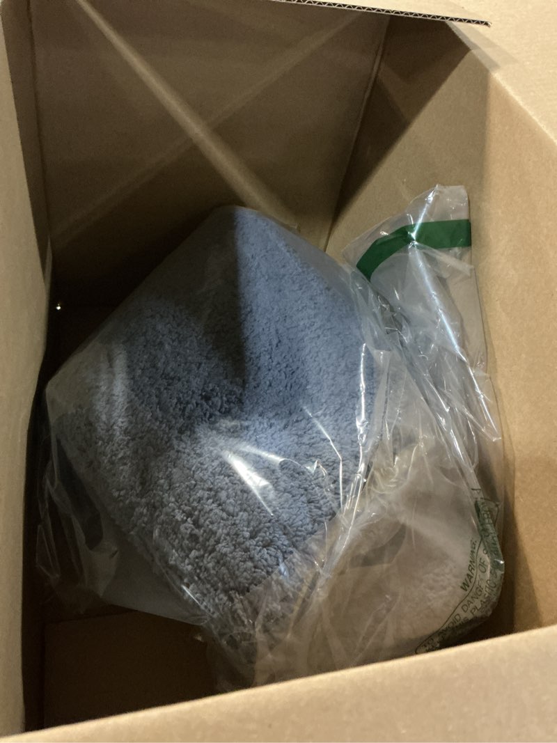 Condition photo showing Good Condition for Madison Park Signature Marshmallow Bathroom Rug Non Slip, Luxrurious Plush Bath Mat, Absorbent, Quick Dry, Spa Design Bath Room Décor, 24x40, Navy 2' x 3'4" (Rectangular) Slate Blue