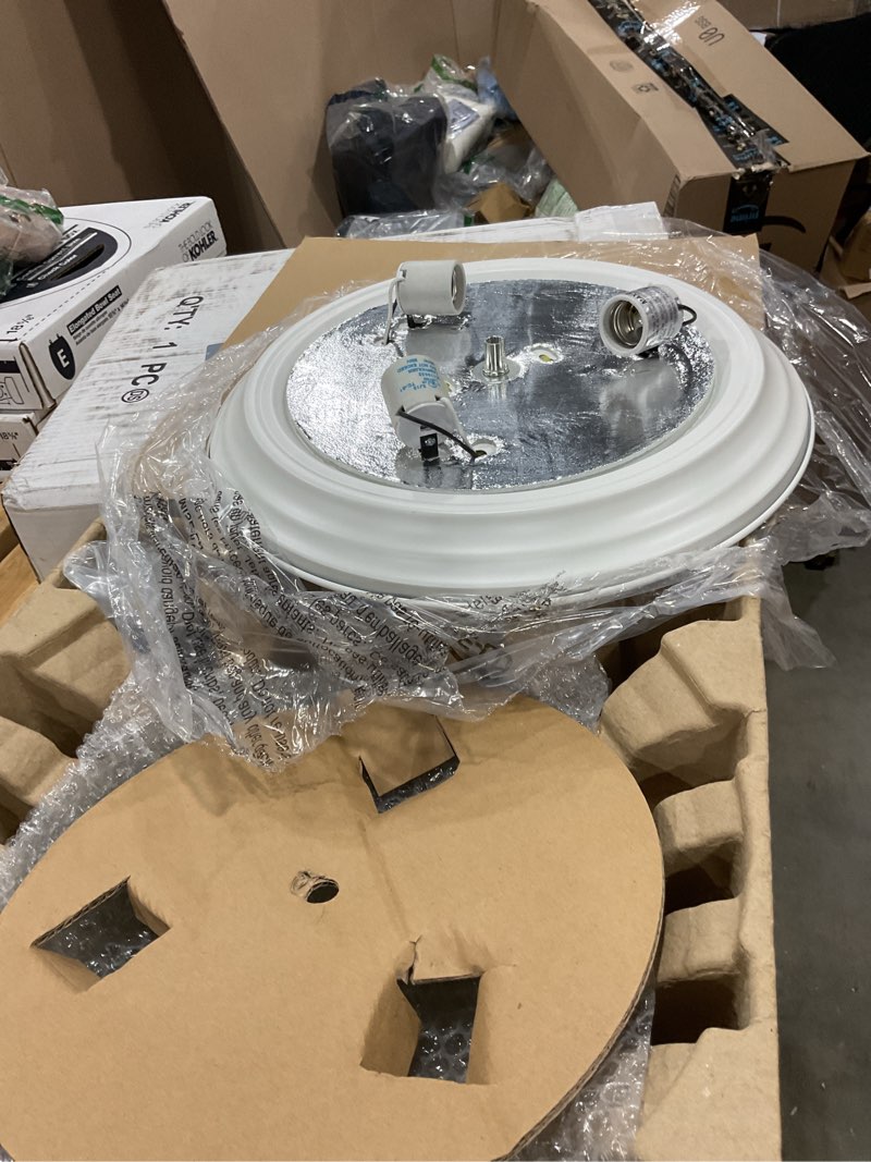 Condition photo showing Good Condition for seagull lighting 7506-15 flush mount ceiling light
