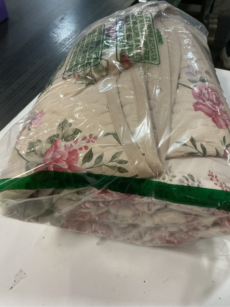 Condition photo showing Good Condition for Xruibed Beige Quilt Set Queen Size, 3PCs Antique Rose Beige Bedspread Coverlet Set, Lightweight Soft Microfiber Floral Quilt Set with 2 Pillowcases for All Season (Queen Size 96"x90") Queen(90"x96") Beige