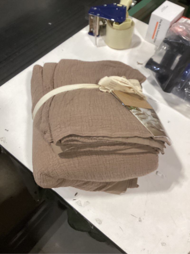 Condition photo showing Good Condition for Similar product not like stock photo or description or size similar MooMee Bedding Duvet Cover Set 100% Washed Cotton Linen Like Textured Breathable Durable Soft Comfy (Solid Brown, Queen 90\"x90\") Solid Brown (No Comforter) Queen (90\"x90\")