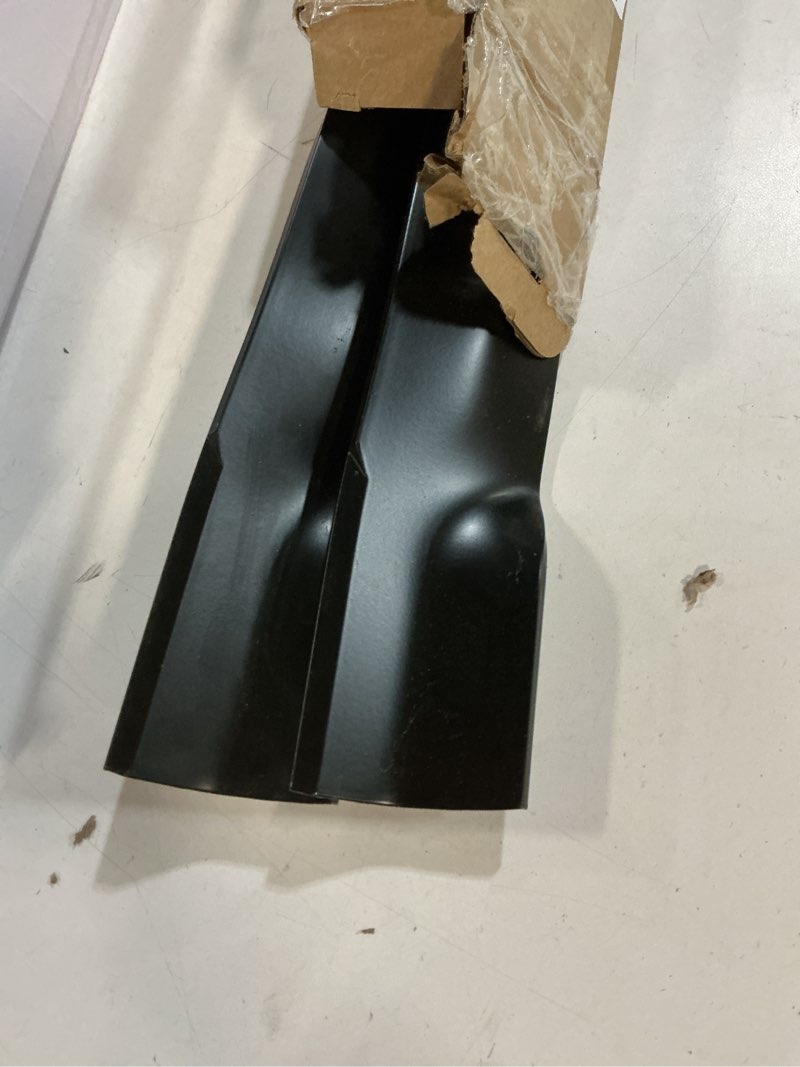 Condition photo showing Good Condition for am141034 42 inch 7-star high lift blades for john deere d130 d105 d110 d125 la135 la105 x300 z225 z235 lt160 lt180 42" deck lawn tractor and garden replace jd am137329 m154062 am141037 2-pack, black