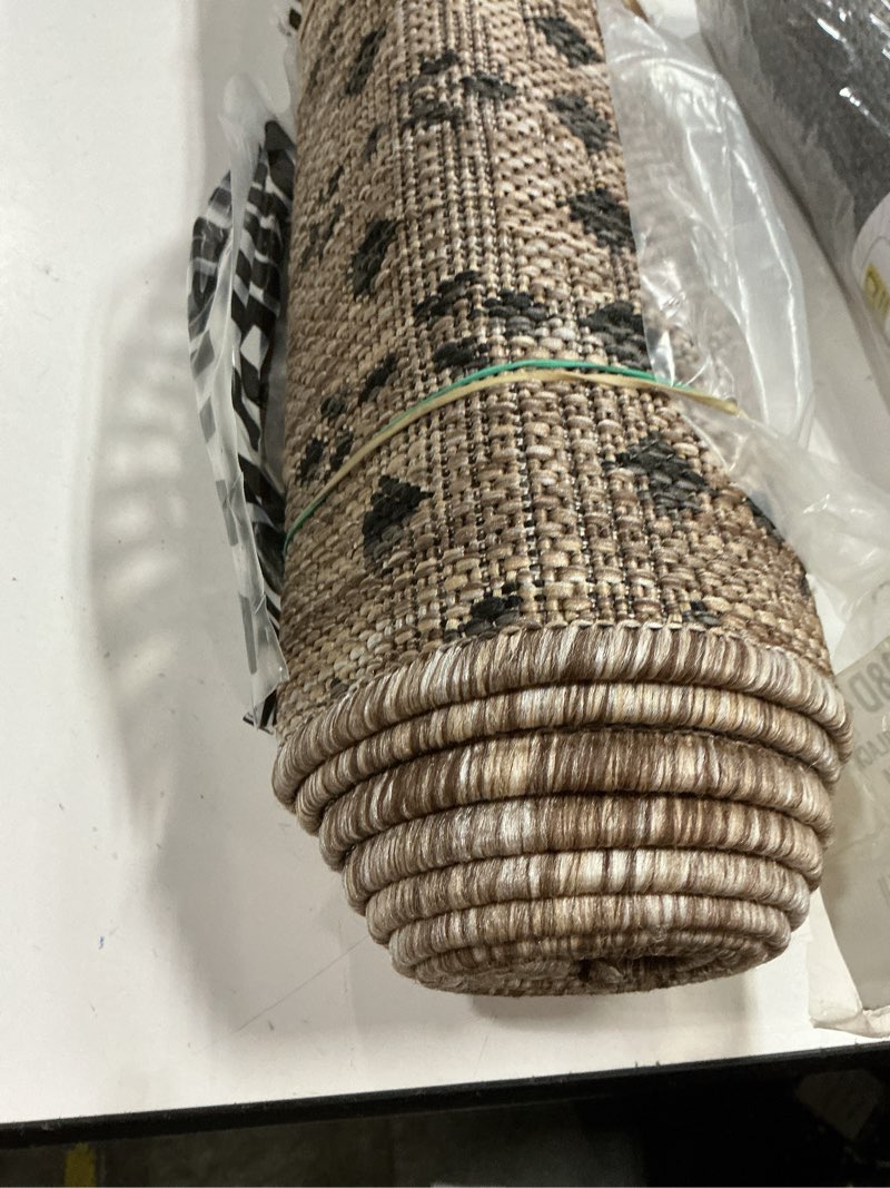 Condition photo showing Good Condition for jonathan y moroccan geometric indoor outdoor runner rug 2x8 natural/black, ourika textured weave for backyard, patio, porch, easy-cleaning, high traffic, pet-friendly, non-shedding (smb108d-28) natural/black 2'2" x 8' (runner)