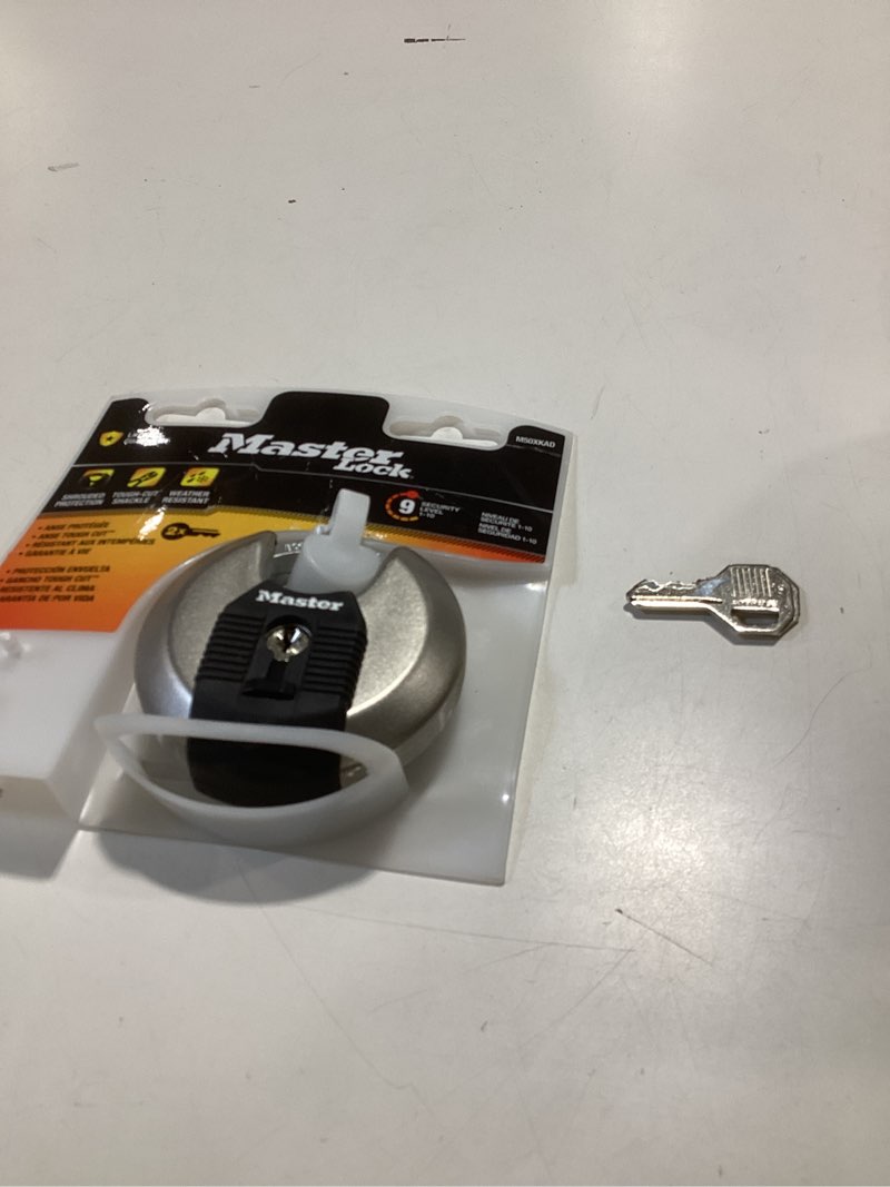 Condition photo showing Good Condition for master lock heavy duty shrouded outdoor keyed padlock, 3-1/8-in wide x 5/8-in shackle