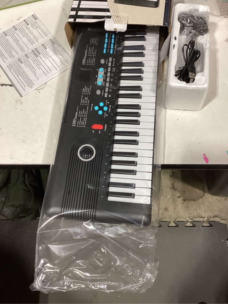 Condition photo showing Good Condition for 61 keys keyboard piano, Electronic Digital Piano with Built-In Speaker Microphone, Portable Keyboard Gift Teaching for Beginners, electric piano for kids Black