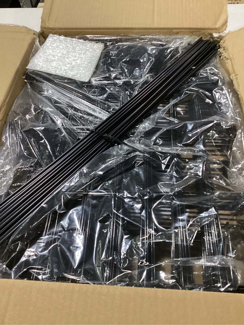 Condition photo showing Good Condition for 30 pack decorative garden fence total 32.5ft (l) x 24in high 1.44" gap metal wire rustproof small animal barrier fence easy assembly patio yard seedlings protection fencing border black 30 pack - 17in(h) x 32.5ft(l) black
