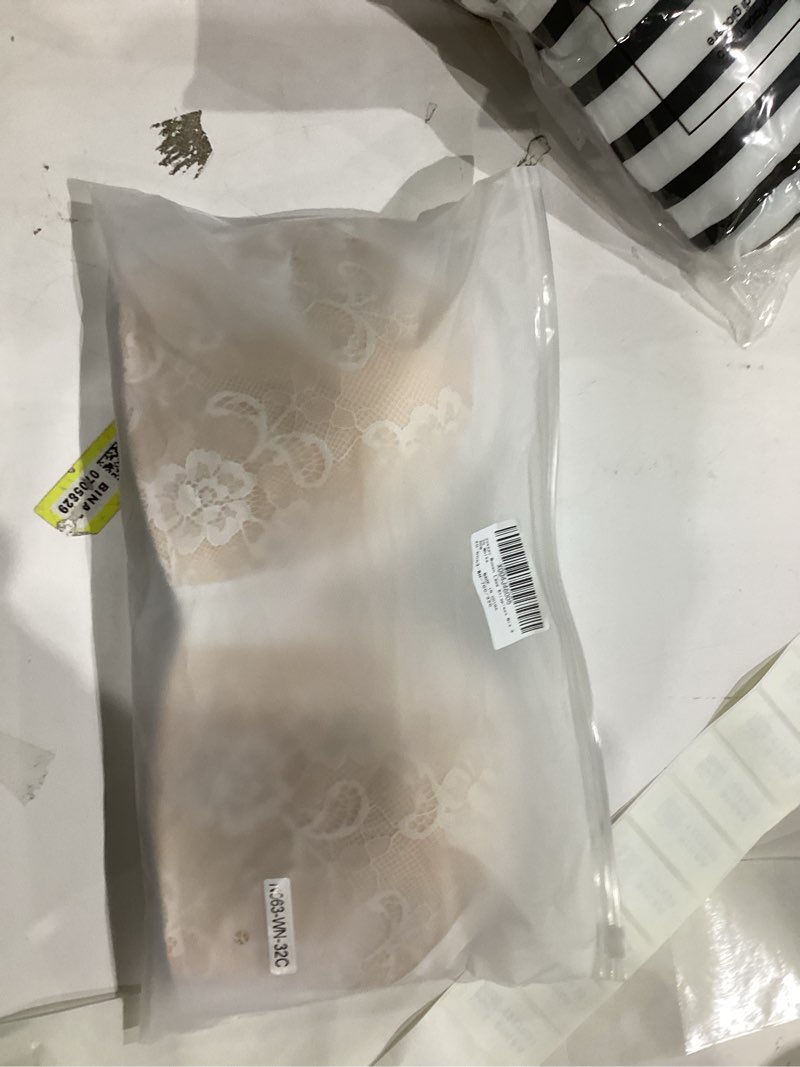 Condition photo showing As Is for Strapless Bra Non-Slip No Underwire Padded Bandeau Multiway Smoothing Bras Convertible Straps White 32D