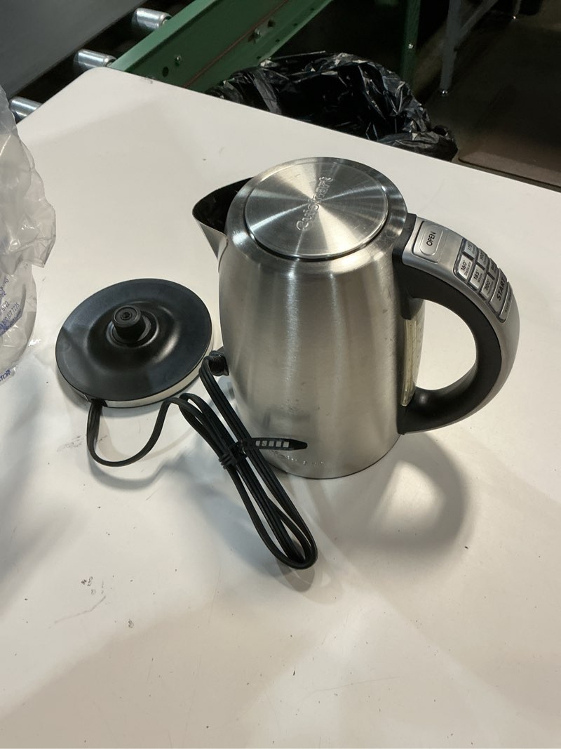 Condition photo showing Good Condition for cuisinart perfectemp 1.7-liter electric kettle, cordless electric tea kettle, 1500w for fast heat-up, 6 preset temperatures, 30-minute keep warm, stay cool nonslip handle, cpk-17p1 stainless steel perfectemp