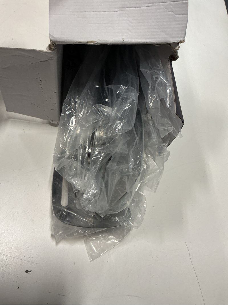 Condition photo showing Good Condition for 9 Pcs Cooking Utensils Set, Stainless Steel Kitchen Utensils, Heat Resistant Metal Kitchen Tools Include Solid & Slotted Turner Wok Spatula, Serving Spoon, Ladle, Pasta Server, Meat Fork, Tongs Silver E. 9 Pieces