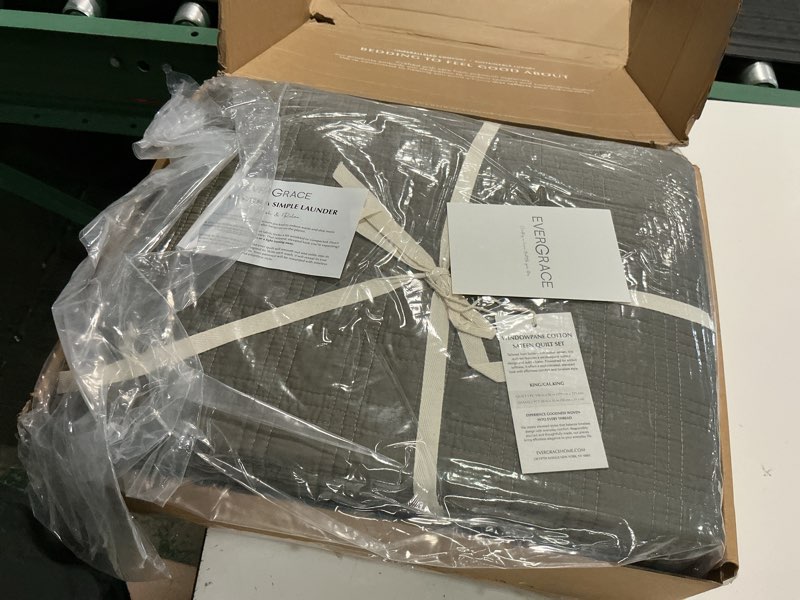 Condition photo showing Good Condition for evergracehome windowpane cotton sateen quilt set king size, pre-washed 100% cotton coverlet bedspread, 3-piece soft lightweight bedding set with 2 shams for all seasons, stone sage stone sage (grayish green) - windowpane king (110" x 92")