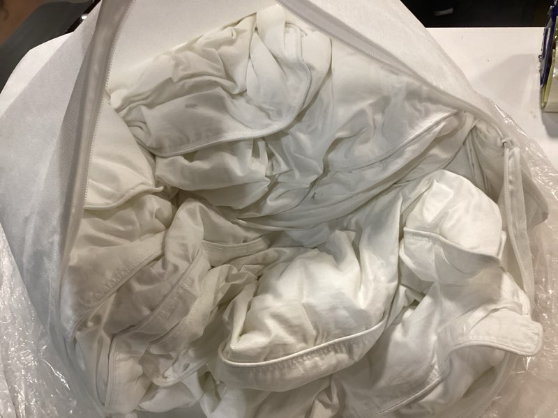 Condition photo showing As Is for organic cotton sateen comforter, full/queen