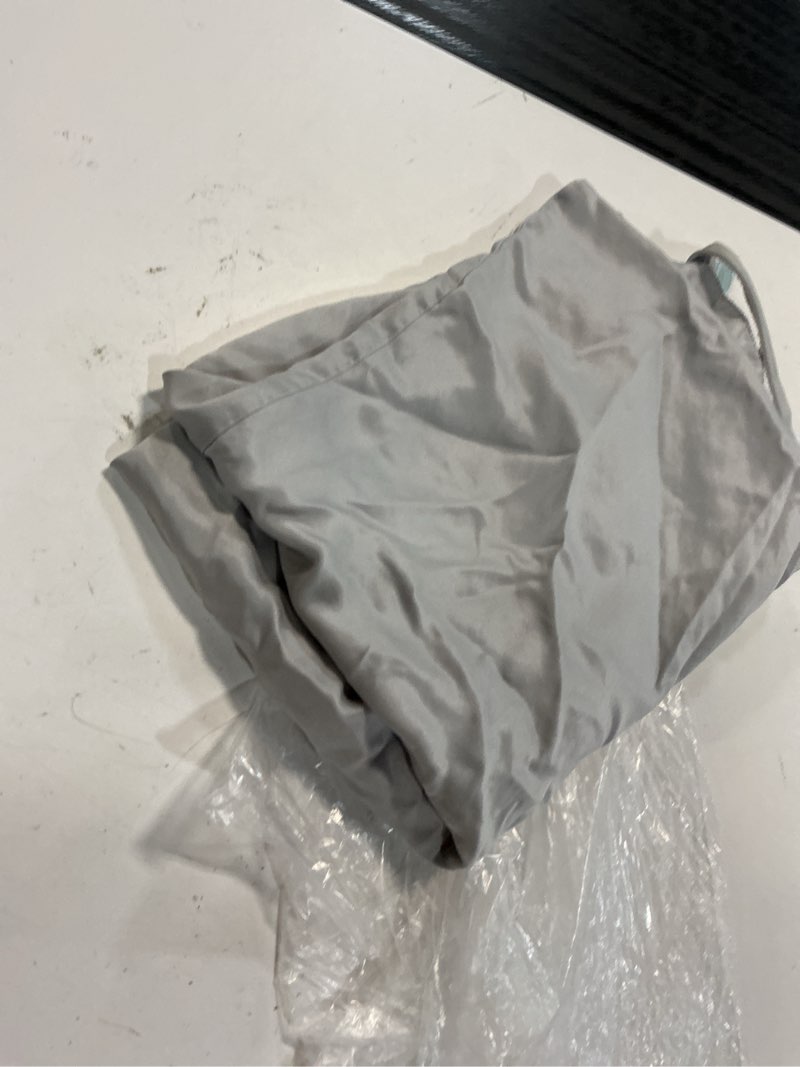 Condition photo showing Good Condition for 100% mulberry silk pillowcase, standard, silver