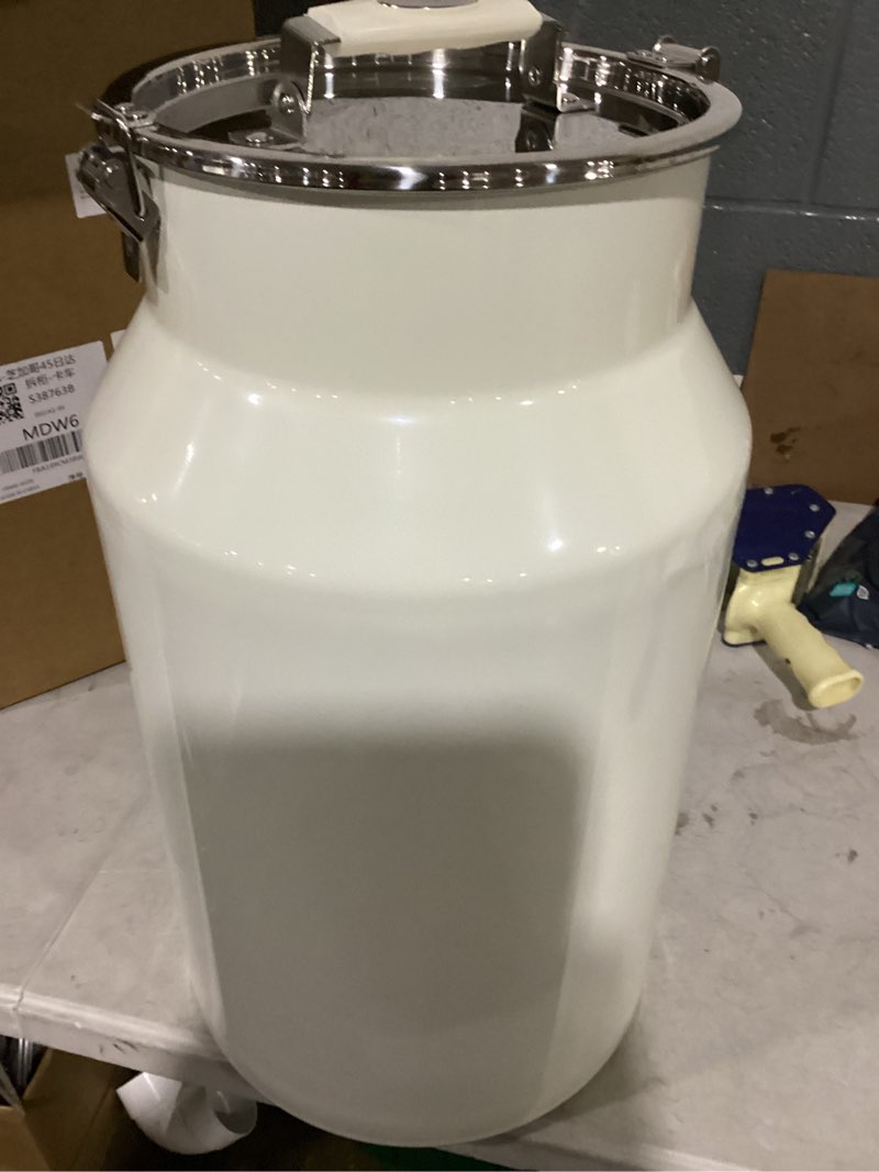 Condition photo showing Good Condition for dog-cat food storage container 40 lb, large stainless steel bin