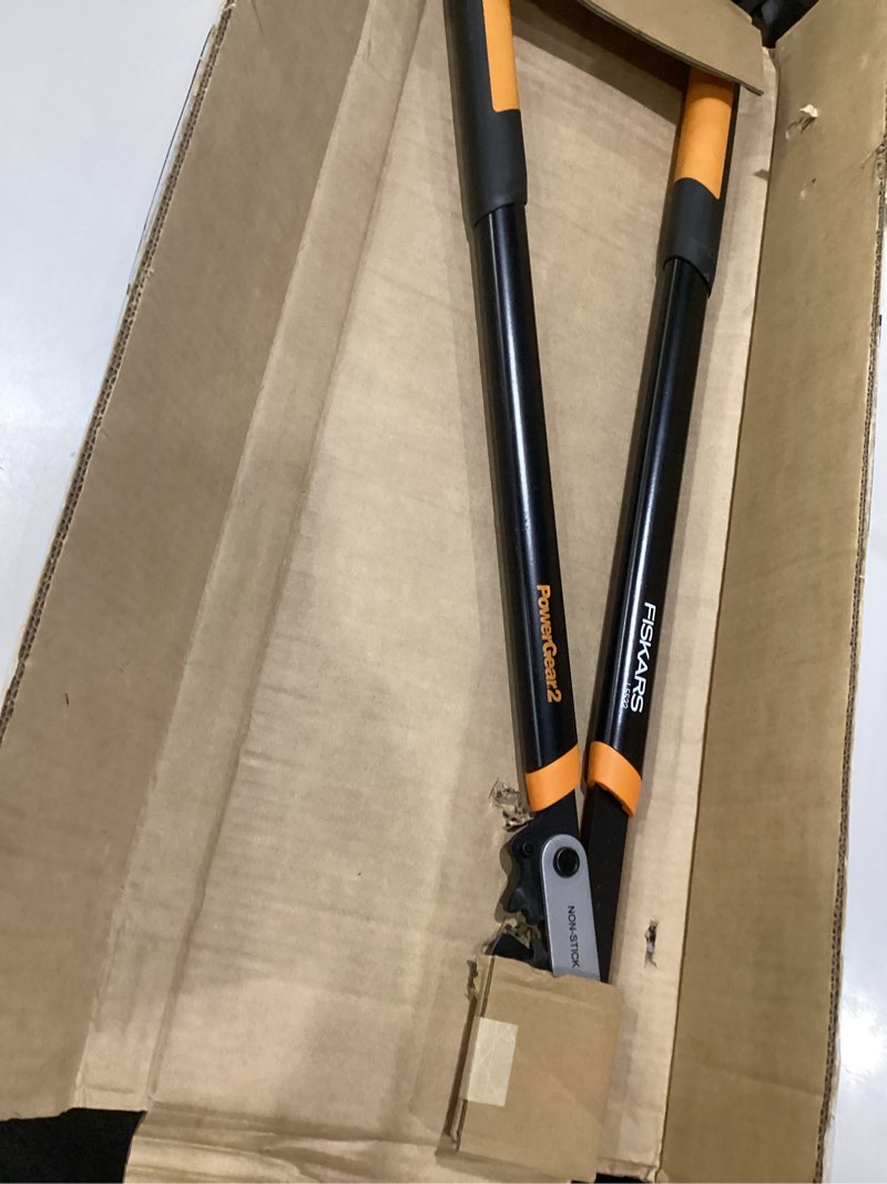 Condition photo showing Good Condition for fiskars 32-inch loppers for tree trimming, heavy duty, low-friction sharp steel blade, branch cutter up to 2-inch diameter cut capacity, powergear2 technology that multiplies power for less effort 32 in