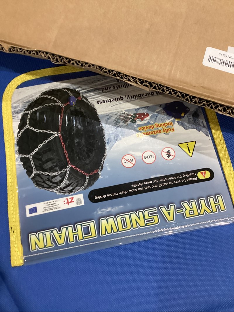 Condition photo showing Good Condition for AutoChoice AutoFixing Snow Chains, Heavy Duty Emergency Tire Chains For Pickup Trucks and Off-road SUV, Easy Installation, Set of 2(HYR-A)