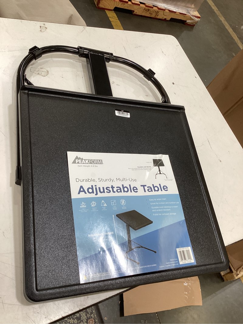 Condition photo showing Good Condition for peakform folding c table black