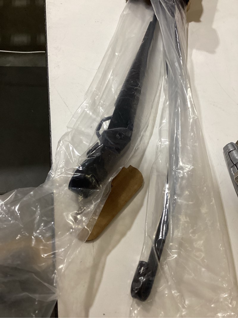 Windshield wiper arm compatible