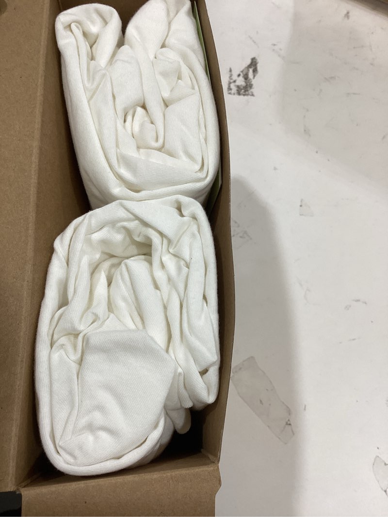 Condition photo showing Good Condition for KeaBabies 2-Pack Organic Crib Sheets for Boys, Girls - 52x28 Fitted Crib Mattress Sheet Neutral, Breathable Jersey Cotton Cover for Baby Bed, Toddler Mattress, Soft & Cute Prints (Soft White)