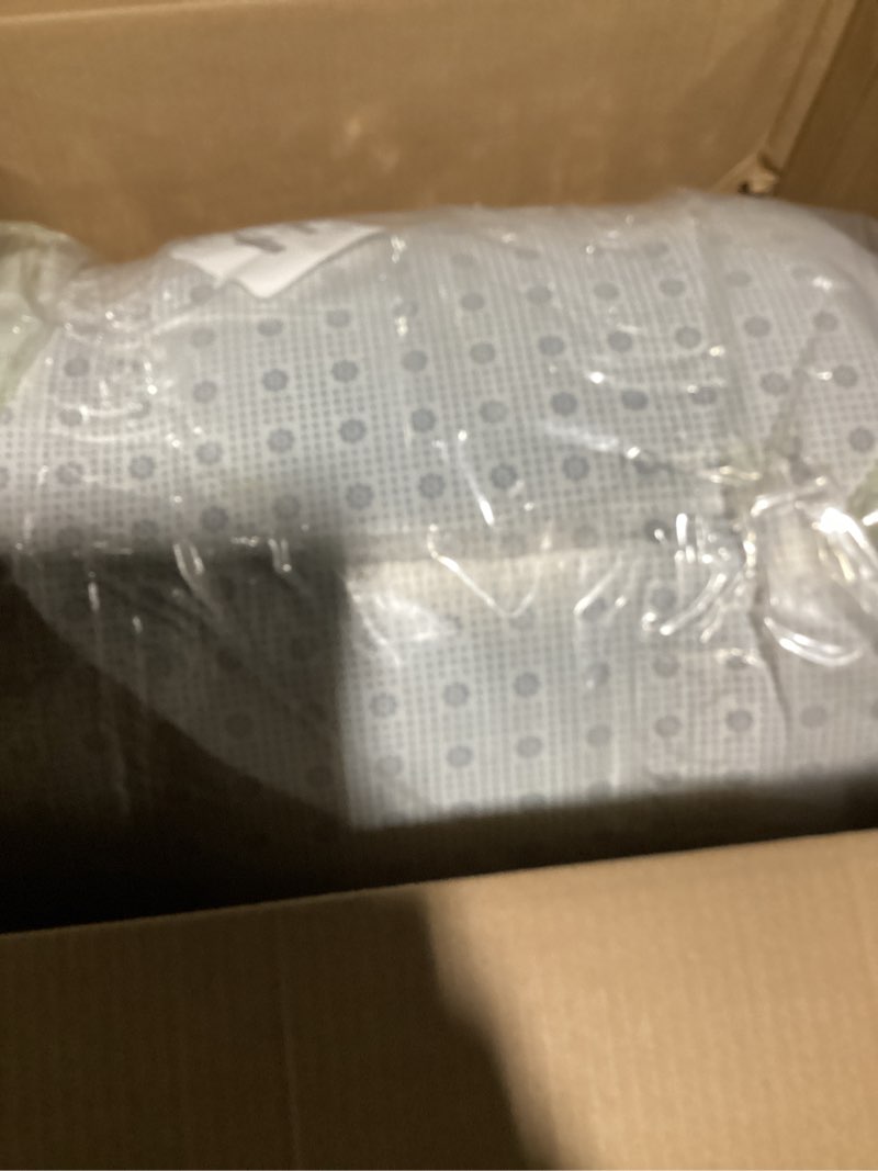 Condition photo showing New/Like New for AMTOVO Shag Area Rugs for Living Room, 8X10 White Large Fluffy Clearance Rug Throw Bedroom Carpet, Indoor Modern Fuzzy Nursery Shag Rugs for Kids and Playroom 8' x 10' (Rectangular) White