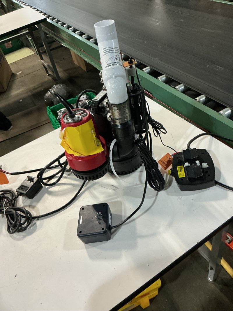 Condition photo showing Good Condition for the basement watchdog combo preassembled primary & battery backup sump pump system w/monitoring controller (cite-33); copper-wound psc motor