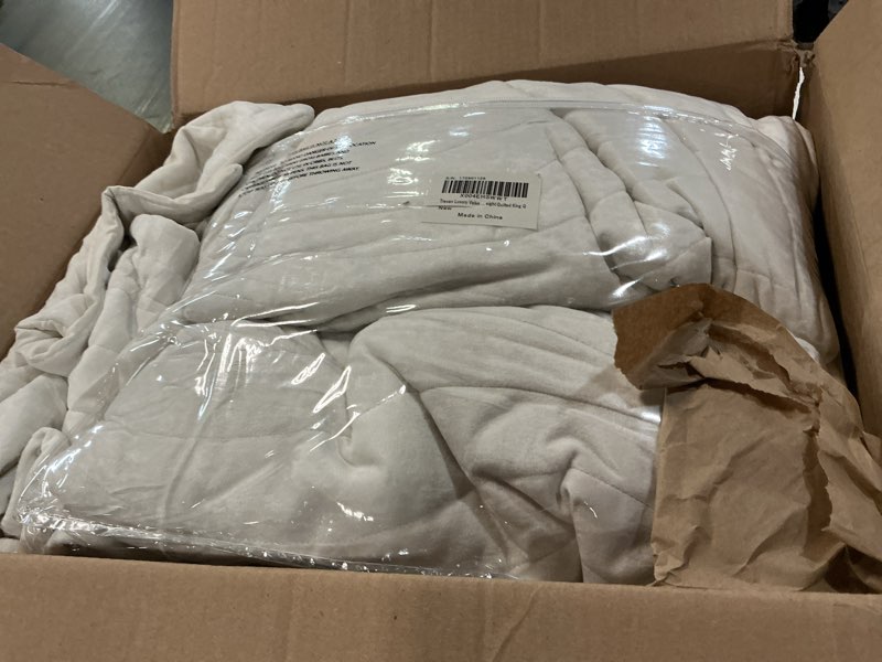Condition photo showing Good Condition for travan luxury velvet quilt set king size, ultra soft velvet bedding sets, lightweight quilted king quilt bedding set, oversized bedspread coverlet with 2 shams for all season, cream white cream white king/cal.king (106"x98")