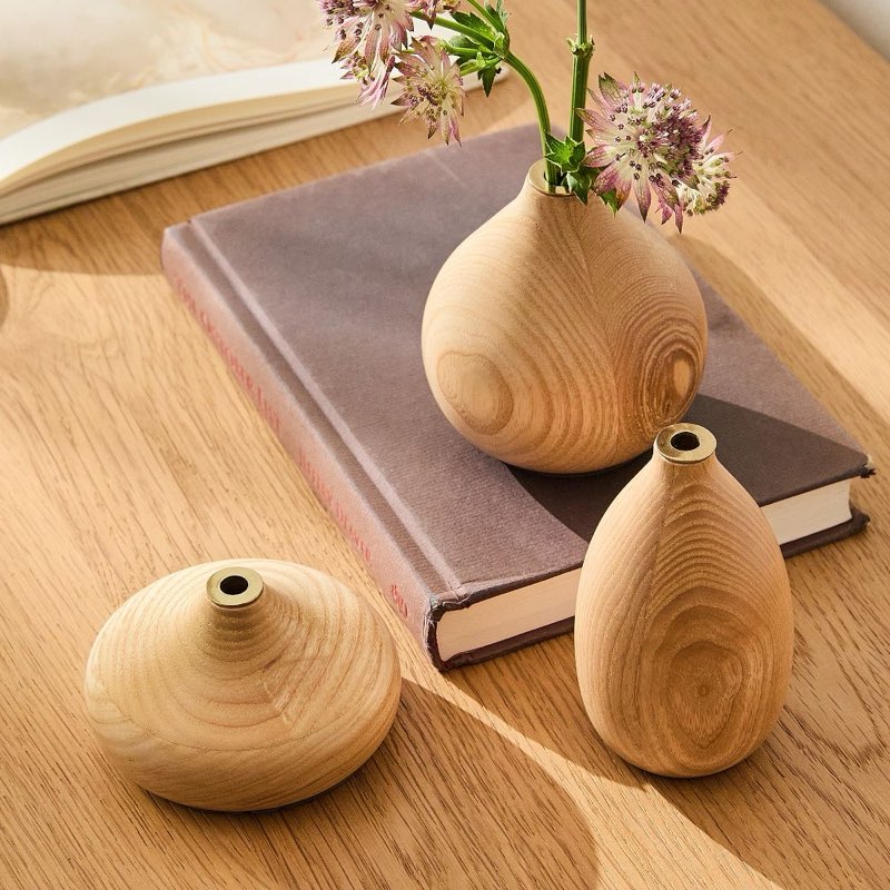 Small wooden vase, 1 vase only 