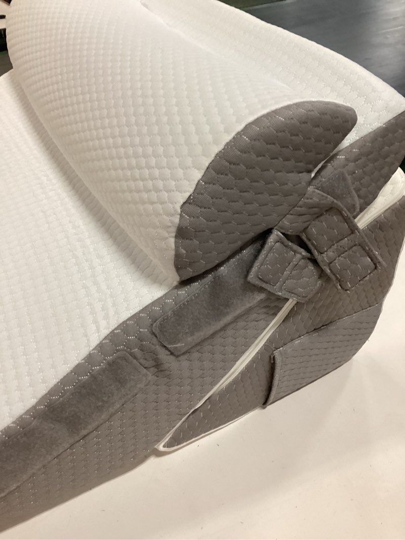 Condition photo showing Good Condition for bedluxe wedge pillow headboard, 3pcs orthopedic bed wedge pillows set for after surgery, adjustable pillow wedge for acid reflux&back pain relief, sleeping, back pillow for bed sitting up, white/grey