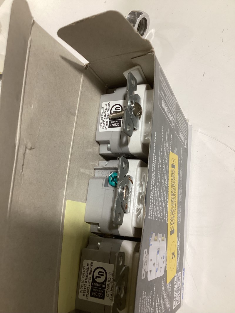 Eaton 20 -Amp 125-volt GFCI Residential Decorator Outlet Receptacles , White 3 -Pack