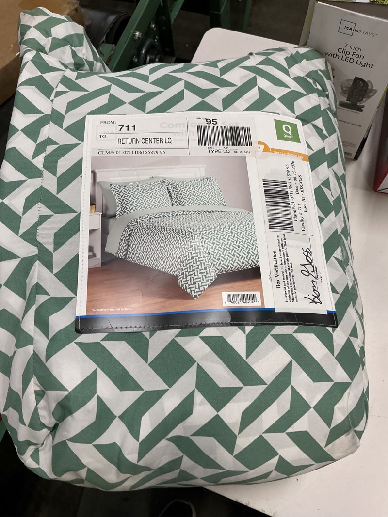 Condition photo showing As Is for mainstays all in one reversible comforter and sheet set- 7 piece, queen, green geo