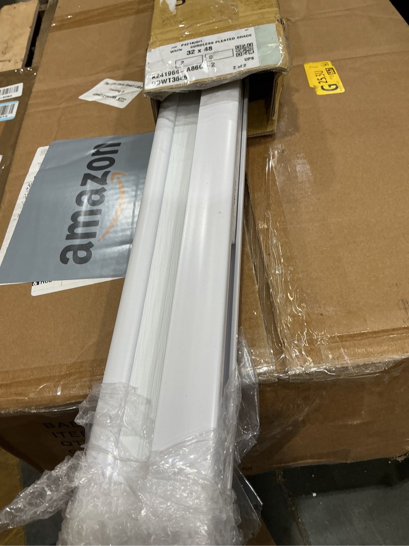 Condition photo showing Good Condition for dez furnishings cordless 1" light filtering pleated shade, fabric, 32" w x 48" h, white white 32"w x 48"h