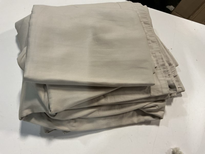 Condition photo showing As Is for quince bamboo sheet set sand king 
