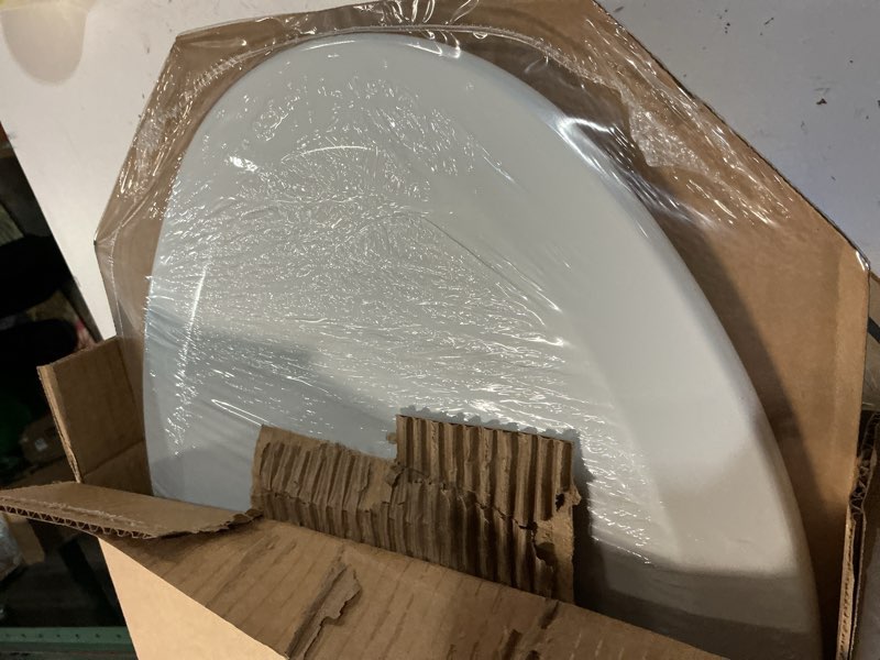 Condition photo showing New/Like New for bemis residential molded wood toilet seats white