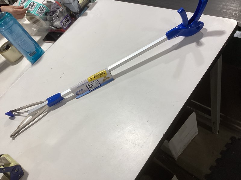 Condition photo showing Good Condition for e-z reacher 32-in aluminum/plastic/rubber/stainless steel reacher, ada compliant