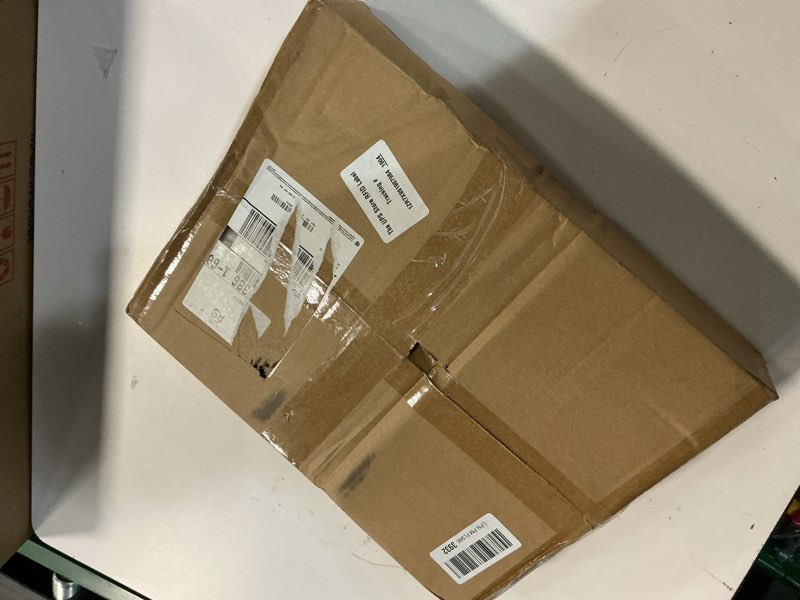 Condition photo showing New/Like New for METRONIC Large White Paper Gift Bags 16x6x12 Inch 25Pcs, Gift Wrap Bags with Handles, Heavy Duty Bulk Kraft Paper Bag for Birthday Party Favors Shopping Retail Business White 16x6x12 Inch (Pack of 25)