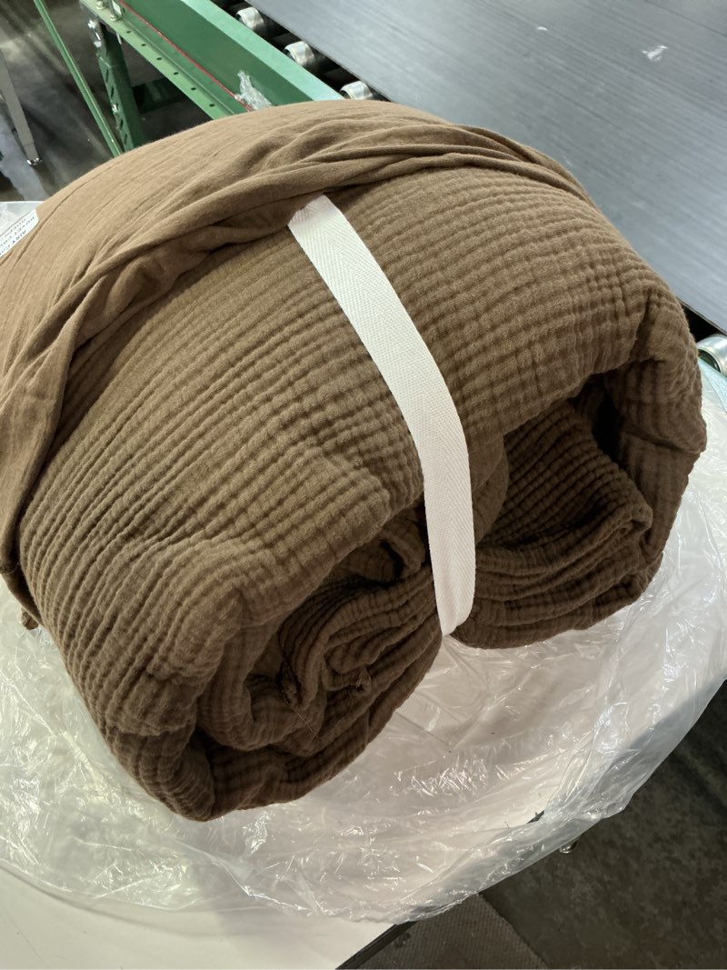 Condition photo showing Good Condition for organic airy gauze duvet cover set color chocolate size queen 