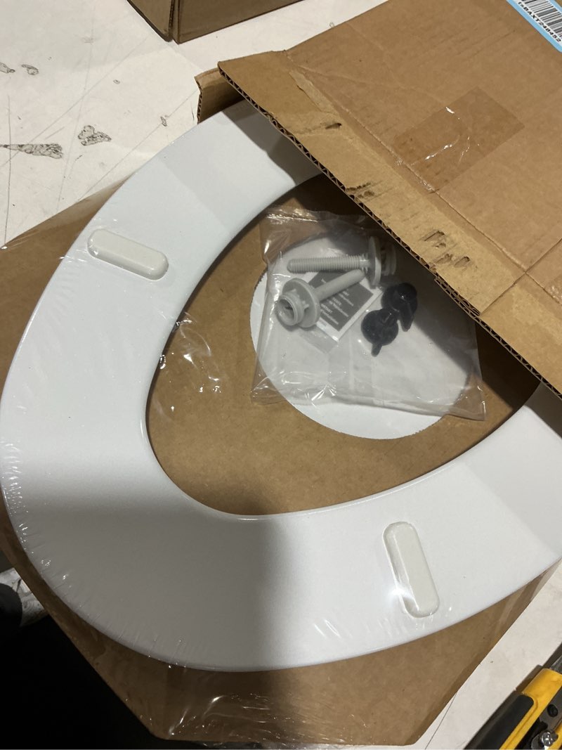 Condition photo showing New/Like New for bemis 1500ec 390 lift-off wood elongated toilet seat, cotton white (pack of 1) elongated basic